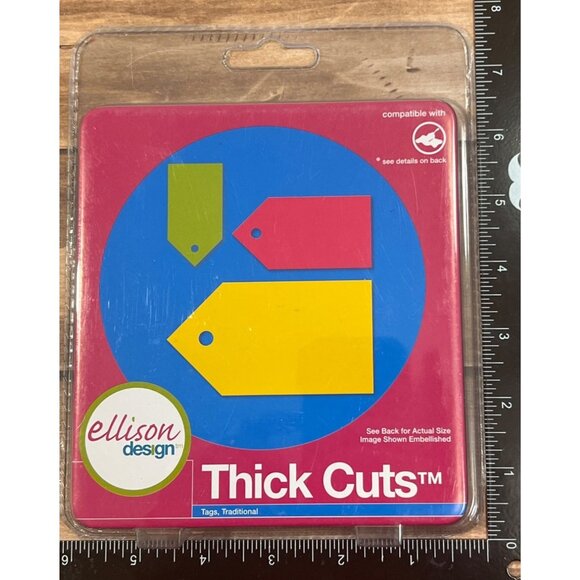 Sizzix 22326 Ellison Design Thick Cuts Tags Traditional Die - Picture 1 of 3